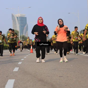 Runner Photo 6208692