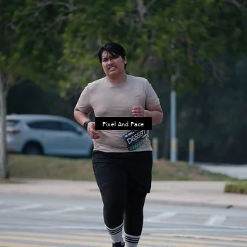 Runner Photo 6208859
