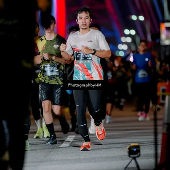Runner Photo 6208874