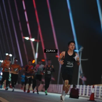 Runner Photo 6208898