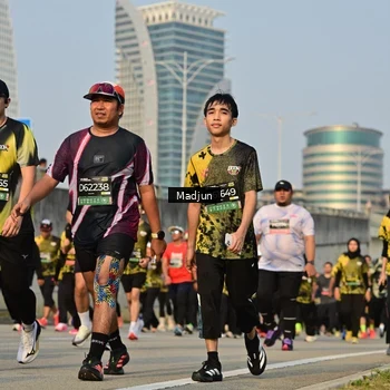 Runner Photo 6208993