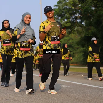 Runner Photo 6209069