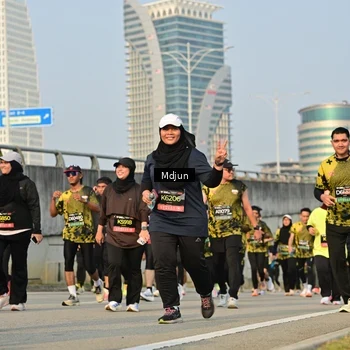 Runner Photo 6209125