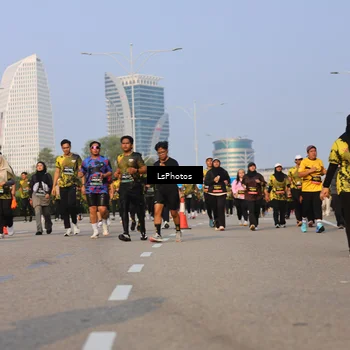 Runner Photo 6209298
