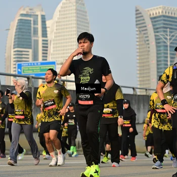 Runner Photo 6209318