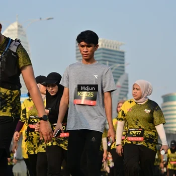 Runner Photo 6209400