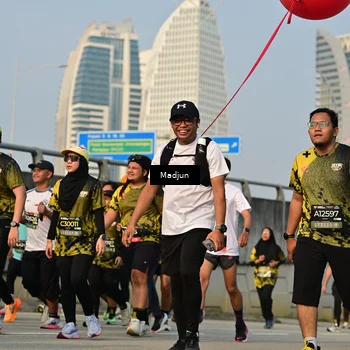 Runner Photo 6209772