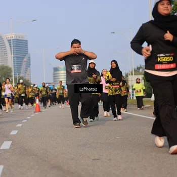 Runner Photo 6209854