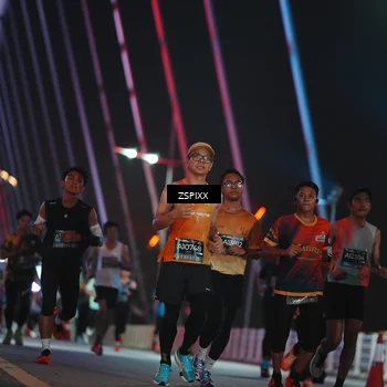 Runner Photo 6210023