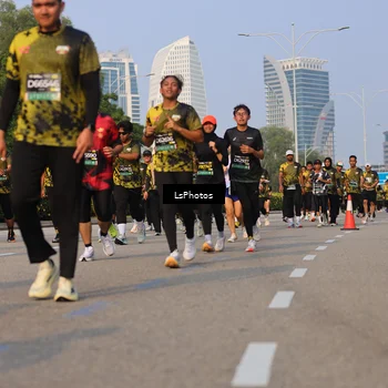 Runner Photo 6210046