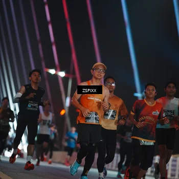 Runner Photo 6210109