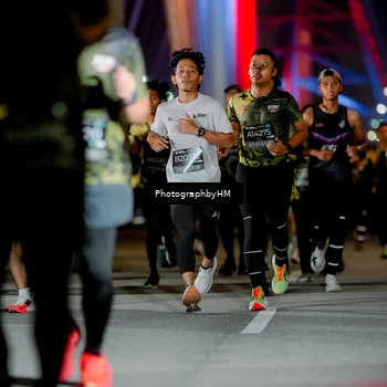 Runner Photo 6210112