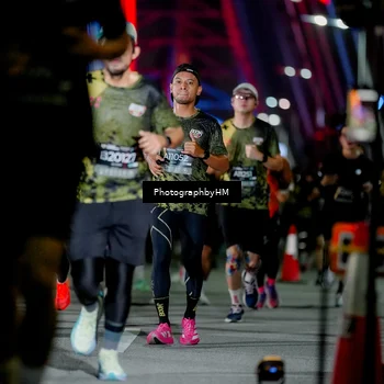 Runner Photo 6210305
