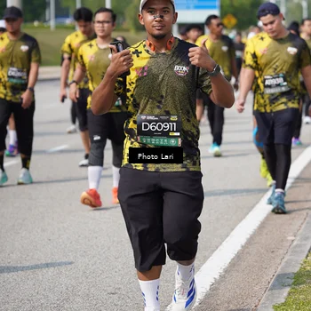 Runner Photo 6210326