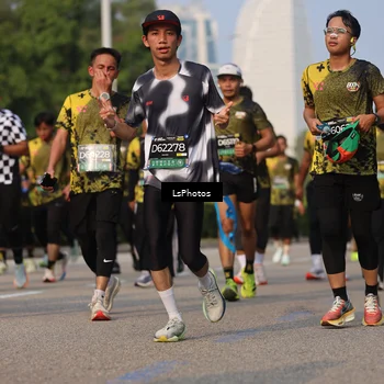 Runner Photo 6210453