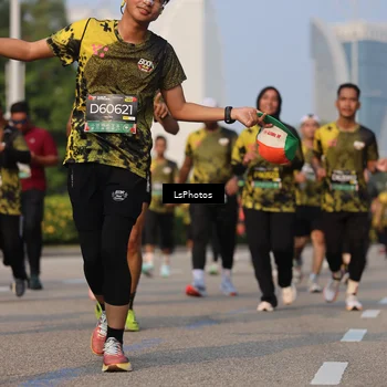 Runner Photo 6210498