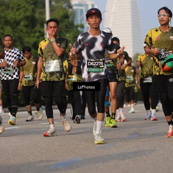 Runner Photo 6210513
