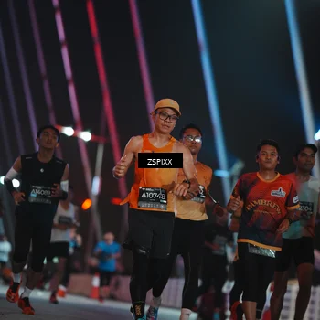Runner Photo 6210533