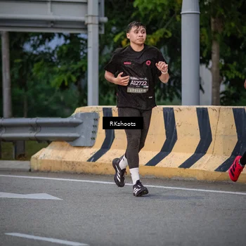 Runner Photo 6210543