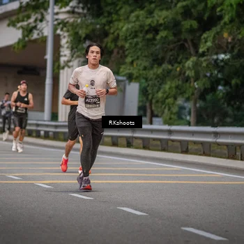 Runner Photo 6210599