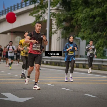 Runner Photo 6210658