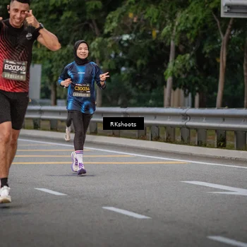 Runner Photo 6210675