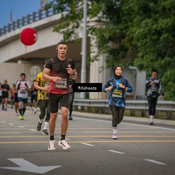Runner Photo 6210700