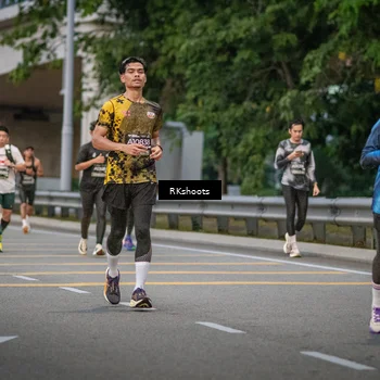 Runner Photo 6210714