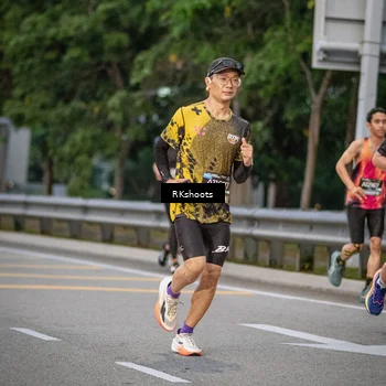 Runner Photo 6210874