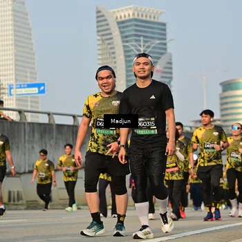Runner Photo 6210893