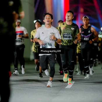 Runner Photo 6210902