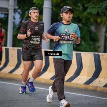 Runner Photo 6210903