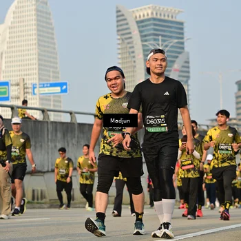Runner Photo 6210907