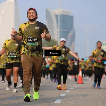 Runner Photo 6211000