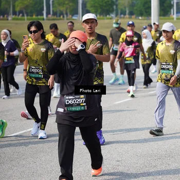 Runner Photo 6211042