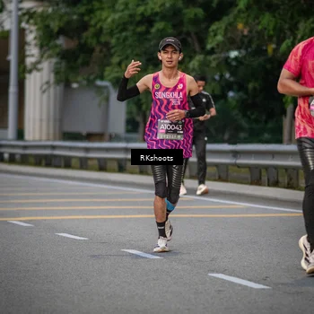 Runner Photo 6211055