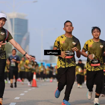 Runner Photo 6211143