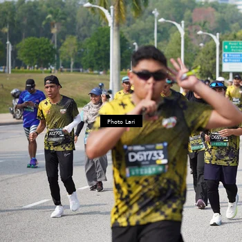 Runner Photo 6211152