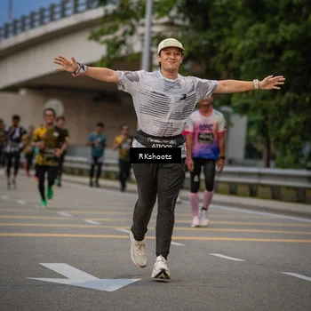 Runner Photo 6211363