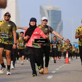 Runner Photo 6211376
