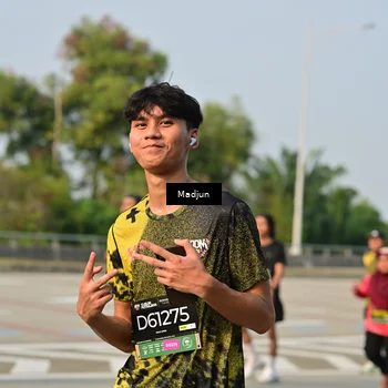 Runner Photo 6211662