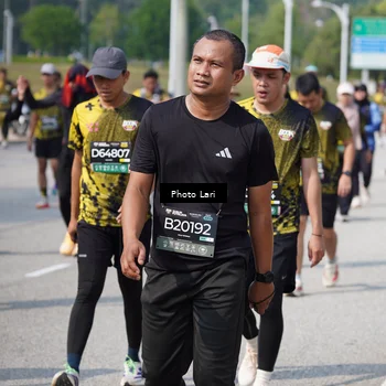 Runner Photo 6211715