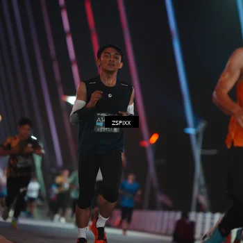 Runner Photo 6211950