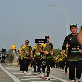 Runner Photo 6211993