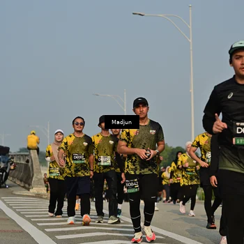Runner Photo 6212034