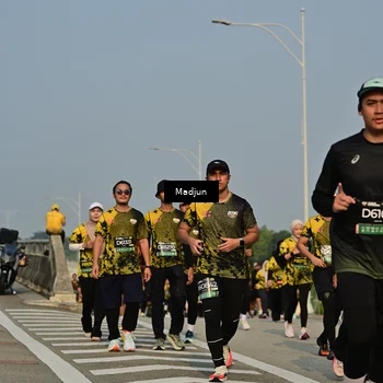 Runner Photo 6212037