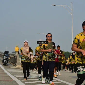 Runner Photo 6212086