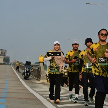 Runner Photo 6212099