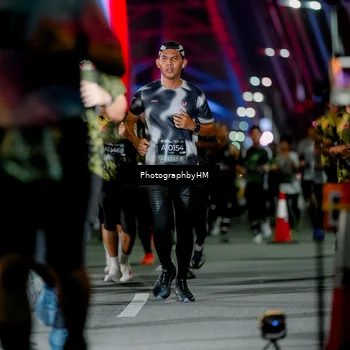 Runner Photo 6212102
