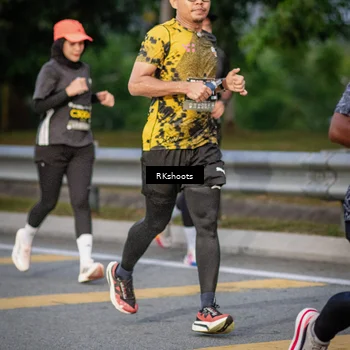 Runner Photo 6212117